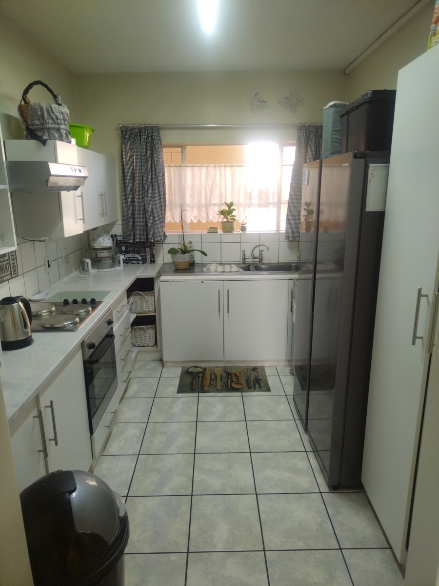 2 Bedroom Property for Sale in Potchefstroom North West